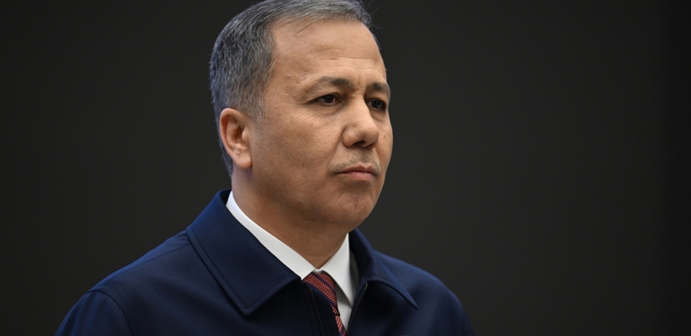 Bakan Yerlikaya’dan 23 Nisan mesajı: Çocuklarımızın umutlarını büyütmeye devam edeceğiz