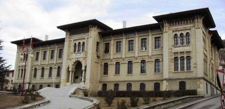 O ilimizde havai fişek ve meşale kullanımı yasaklandı